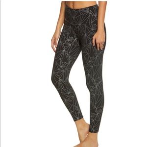 Onzie High Waisted Basic 7/8 Yoga Leggings
